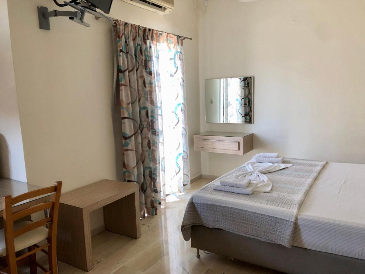 Angelica Studios And Apartments Agia Marina Екстериор снимка