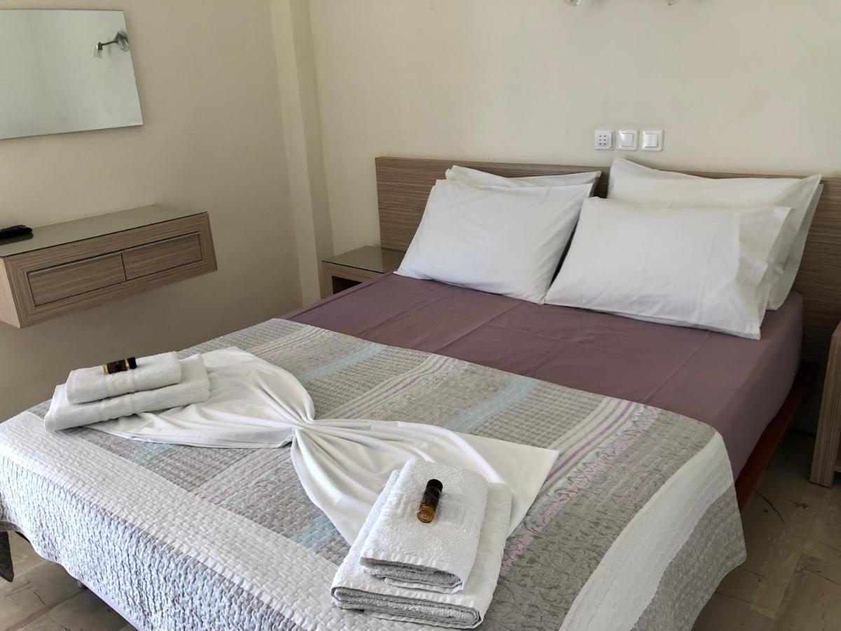 Angelica Studios And Apartments Agia Marina Екстериор снимка