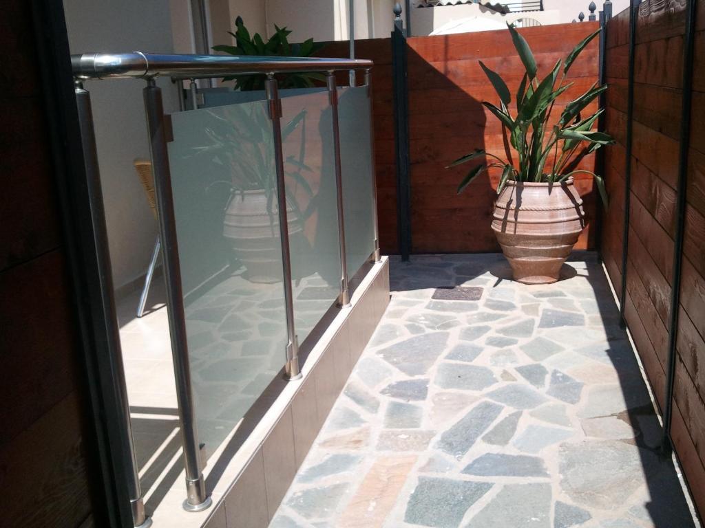 Angelica Studios And Apartments Agia Marina Стая снимка