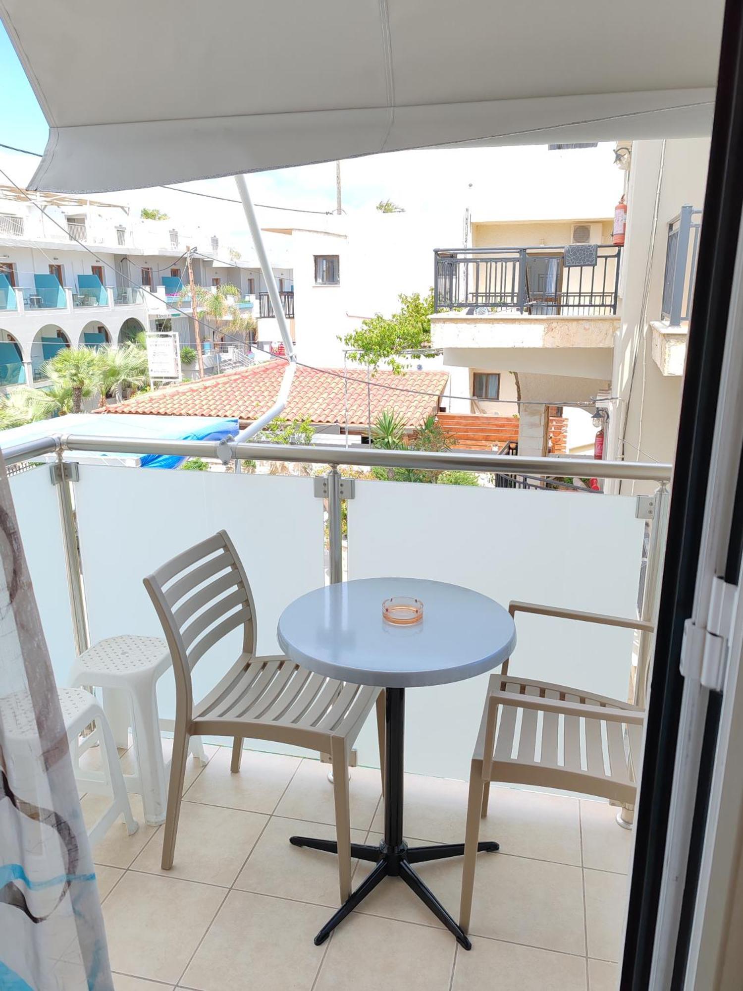 Angelica Studios And Apartments Agia Marina Екстериор снимка
