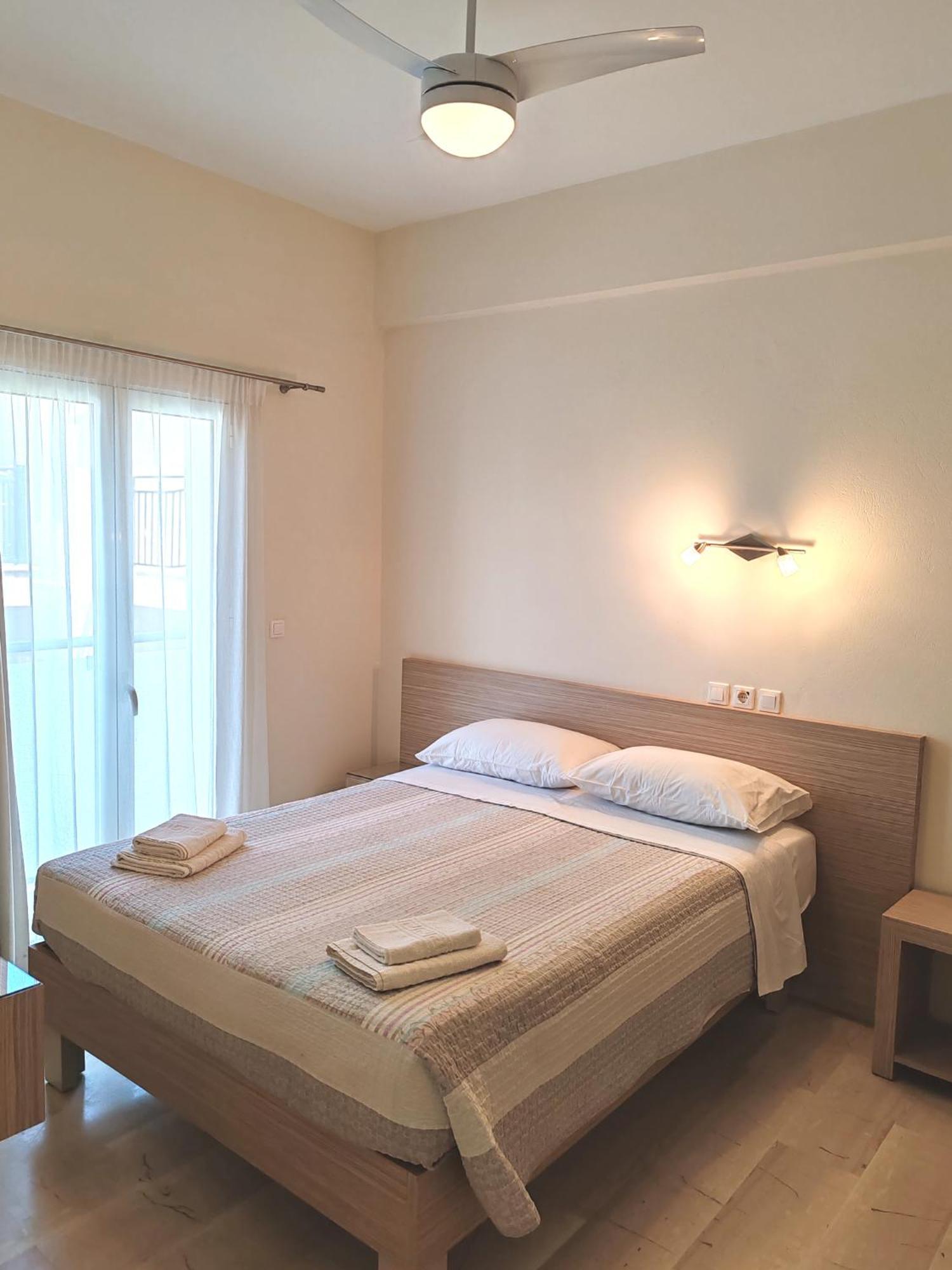 Angelica Studios And Apartments Agia Marina Екстериор снимка