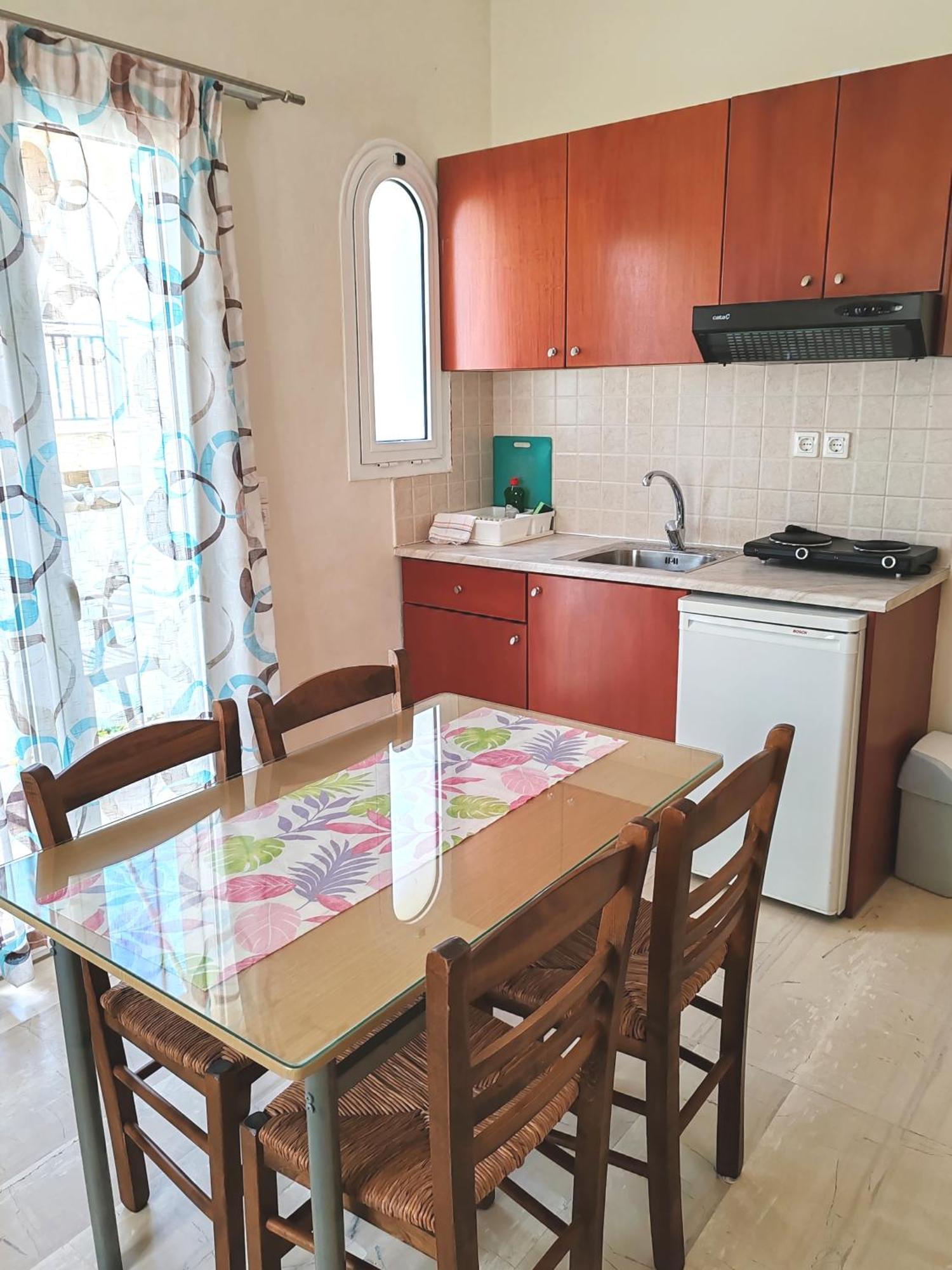 Angelica Studios And Apartments Agia Marina Екстериор снимка