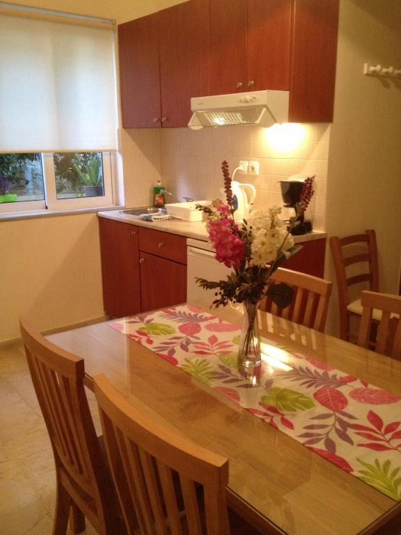 Angelica Studios And Apartments Agia Marina Стая снимка