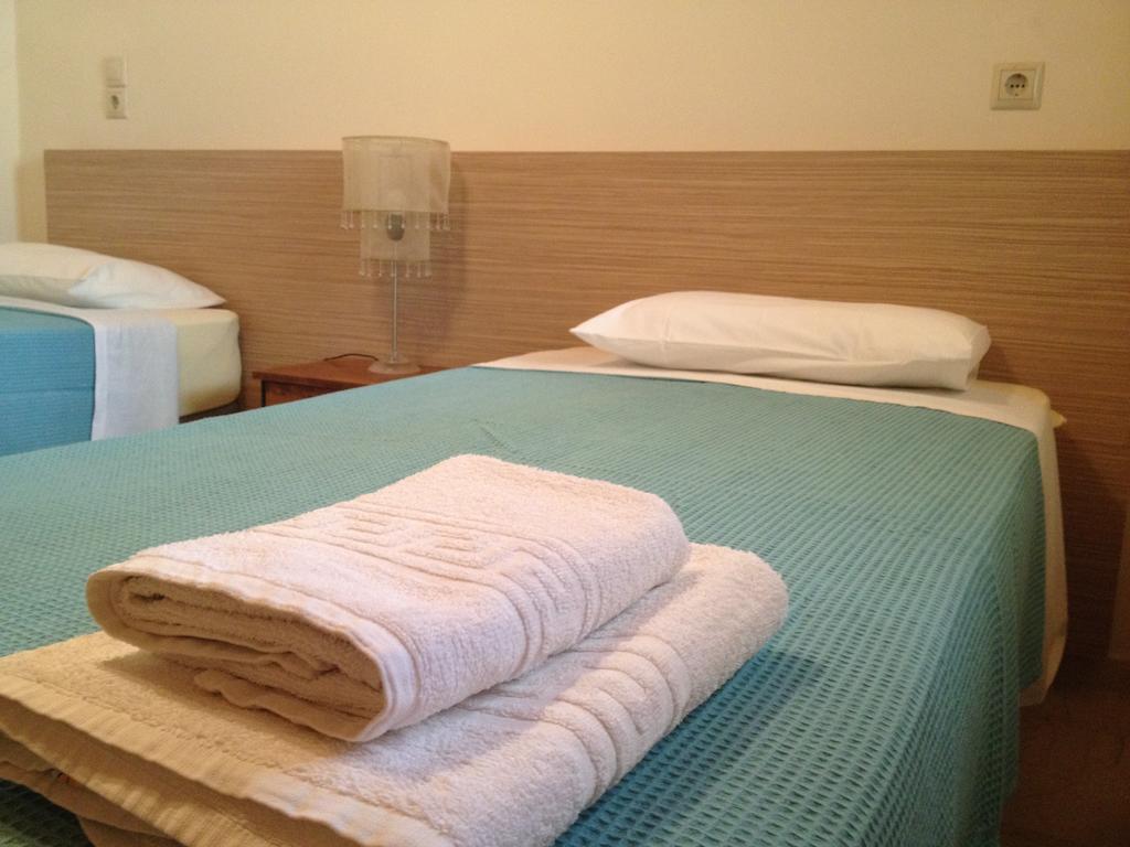Angelica Studios And Apartments Agia Marina Стая снимка