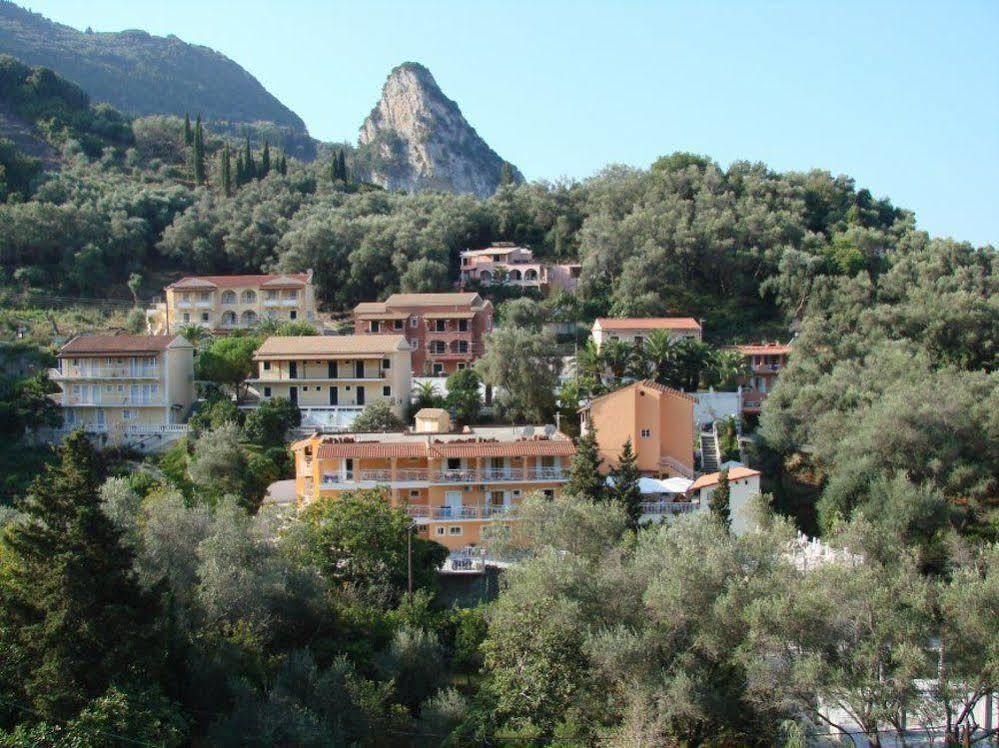 Angelica Studios And Apartments Agia Marina Екстериор снимка