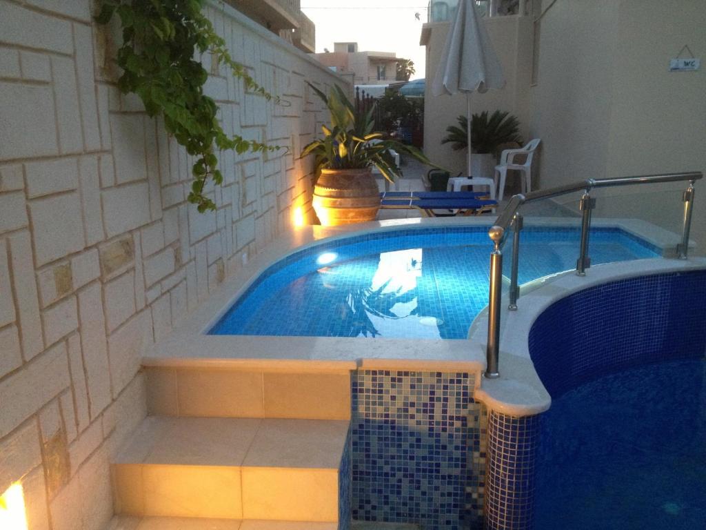 Angelica Studios And Apartments Agia Marina Екстериор снимка